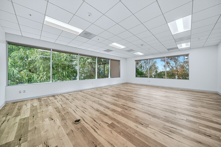 More Photos Of 1520 Bridgegate Dr, Diamond Bar Office For Lease