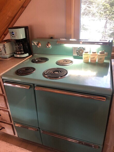 More Photos Of 465 Westover Rd, Two Harbors Specialty For Sale