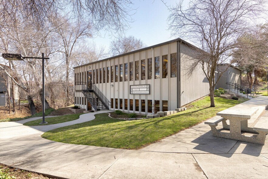 Primary Photo Of 9751 W Chinden Blvd, Garden City Office For Lease