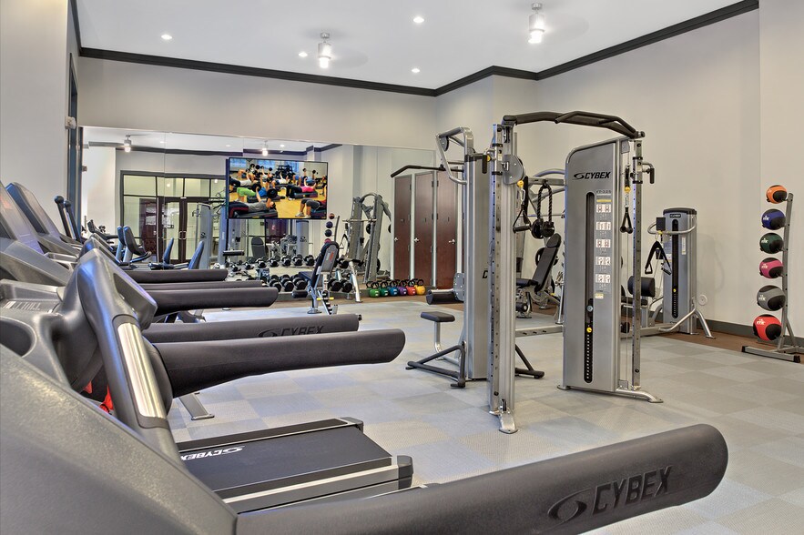 More Photos Of 1750 Camden Rd, Charlotte Apartments For Lease