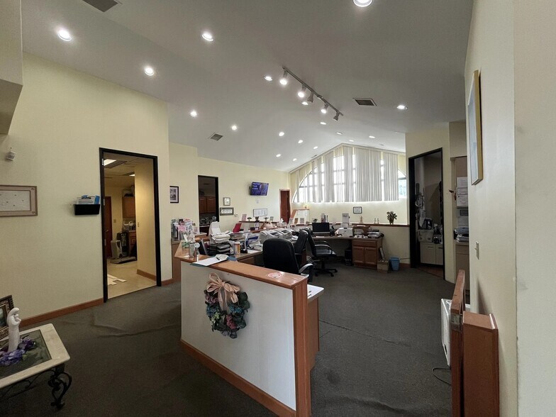 More Photos Of 270-280 E 90th Dr, Merrillville Medical For Lease