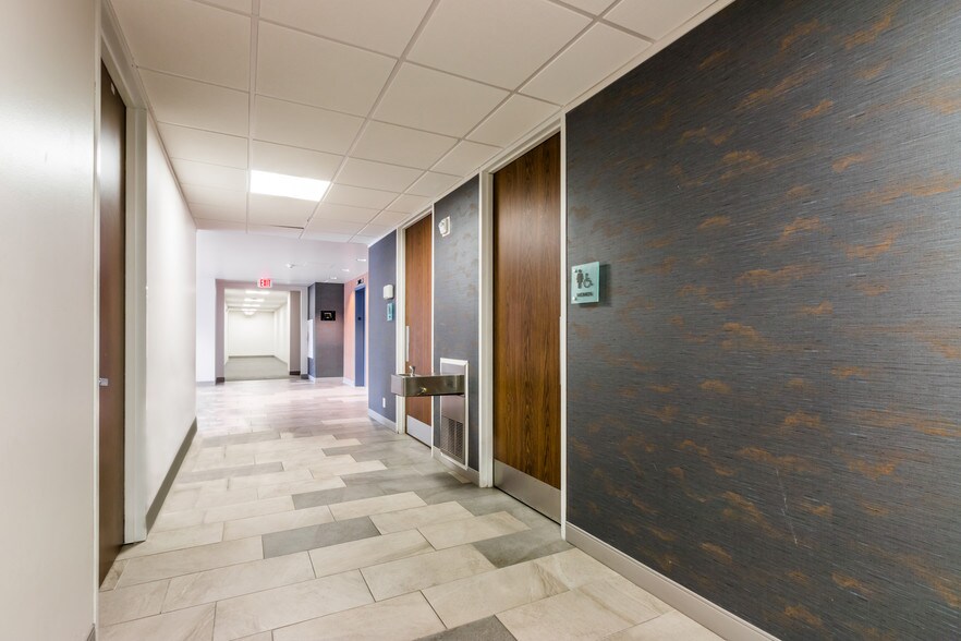 More Photos Of 4009 Banister Ln, Austin Office For Lease