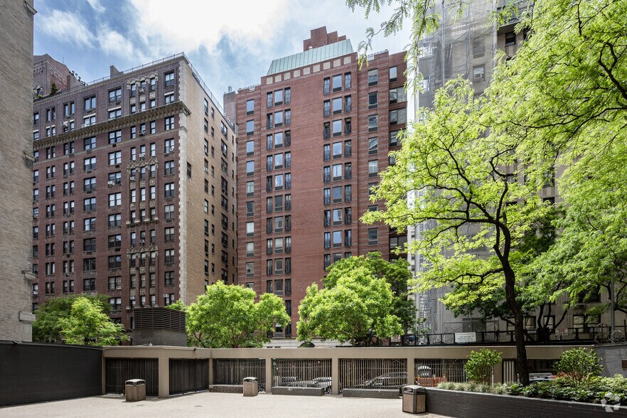 Primary Photo Of 60-62 E 88th St, New York Apartments For Lease