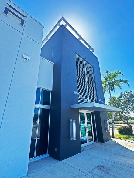More Photos Of 14499 NW 57th Ave, Miami Gardens Auto Dealership For Sale
