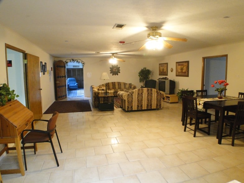More Photos Of 1270 CR 2293, Cleveland Assisted Living For Sale