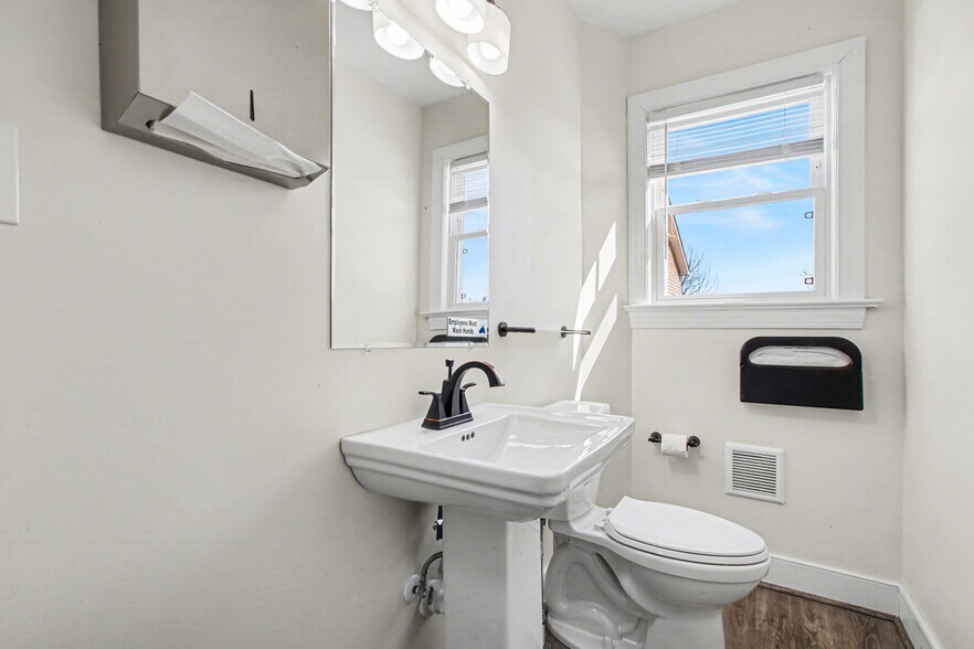 More Photos Of 2603 Lafayette Blvd, Fredericksburg General Retail For Lease