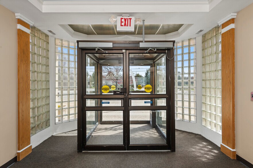 More Photos Of 890 East St, Tewksbury Light Manufacturing For Lease