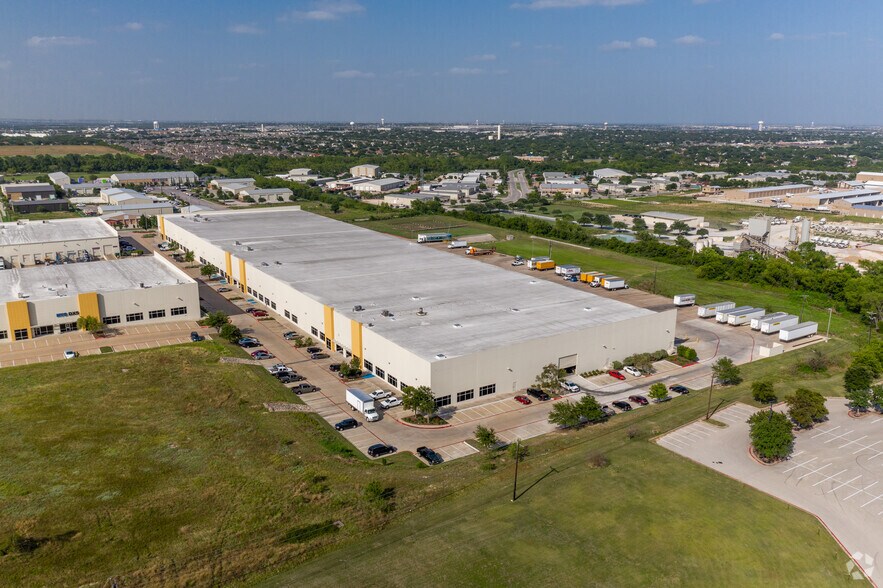 More Photos Of 2251 Picadilly Dr, Austin Warehouse For Lease