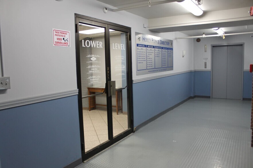 More Photos Of 220 S Main St, Butler Medical For Lease