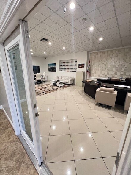 More Photos Of 2517 Yosemite Blvd, Modesto Freestanding For Lease