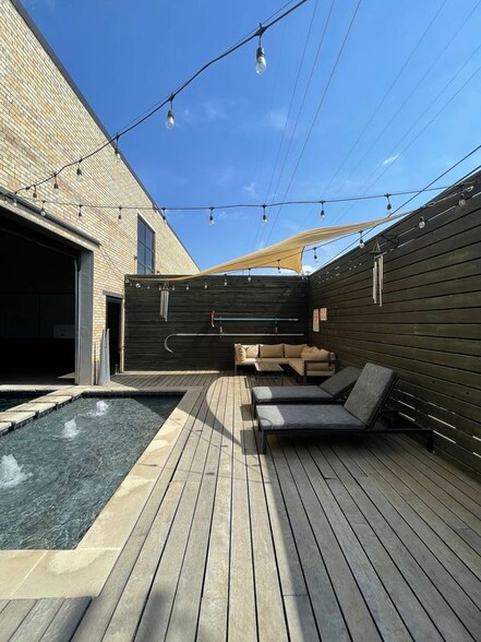 More Photos Of 155 Oak Lawn Ave, Dallas Loft Creative Space For Lease