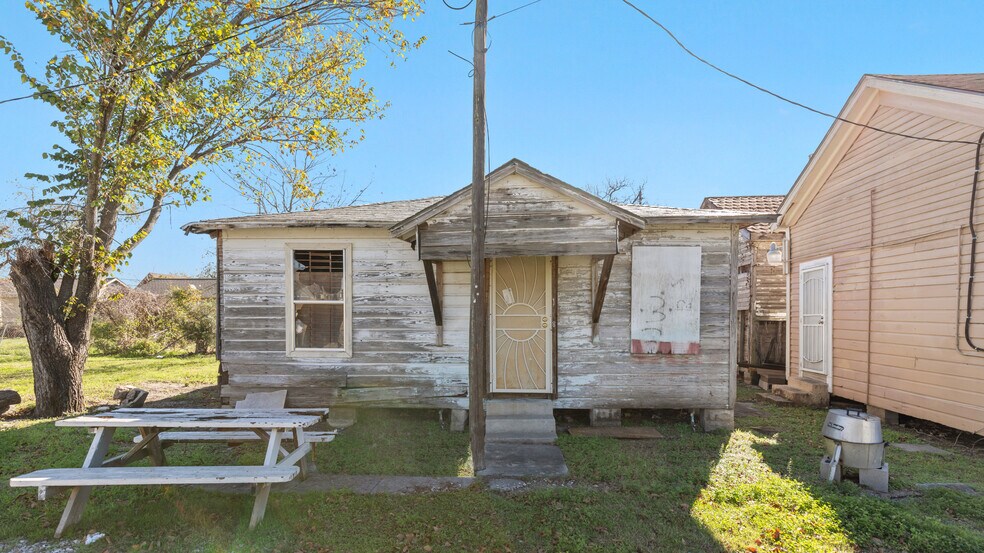 More Photos Of , Houston Multifamily For Sale