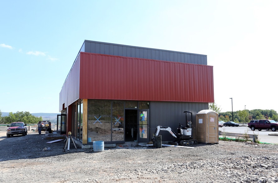 More Photos Of 1245 Commerce Blvd, Dickson City Fast Food For Sale