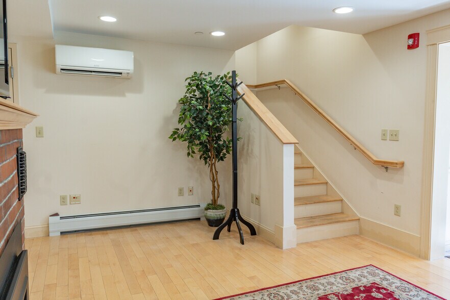 More Photos Of 61 County Rd, Gorham Office For Sale