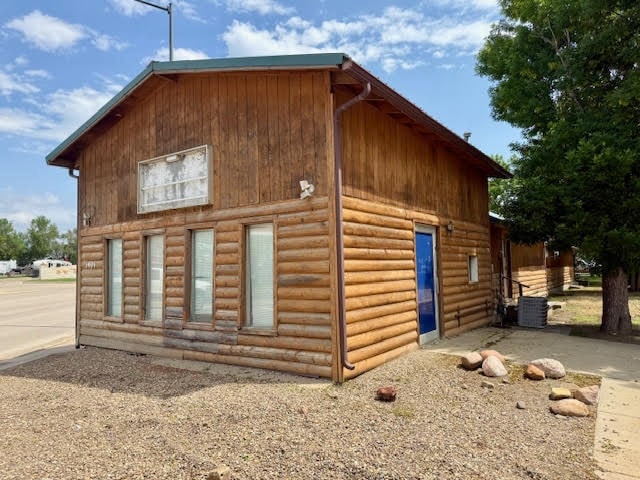 More Photos Of 1401 1st St, Havre Freestanding For Lease