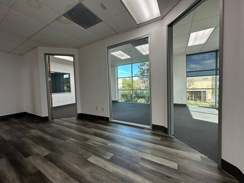 More Photos Of 26475 Summit Cir, Santa Clarita Warehouse For Lease