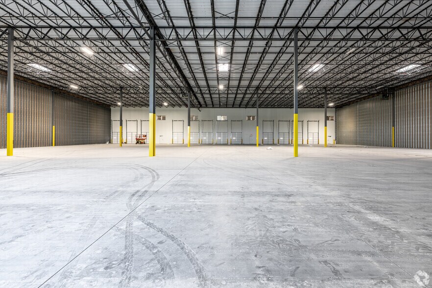 More Photos Of 3210 N Central Expy, McKinney Unknown For Lease