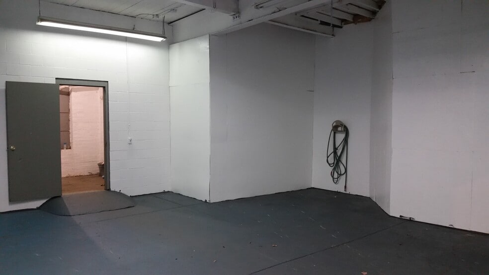 More Photos Of 69 Montgomery St, Pawtucket Office Residential For Sale