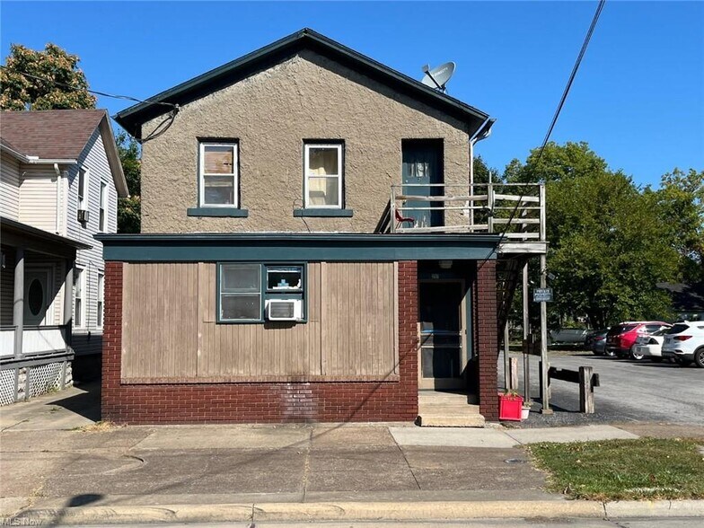 Primary Photo Of 217 Scott St, Sandusky Specialty For Sale
