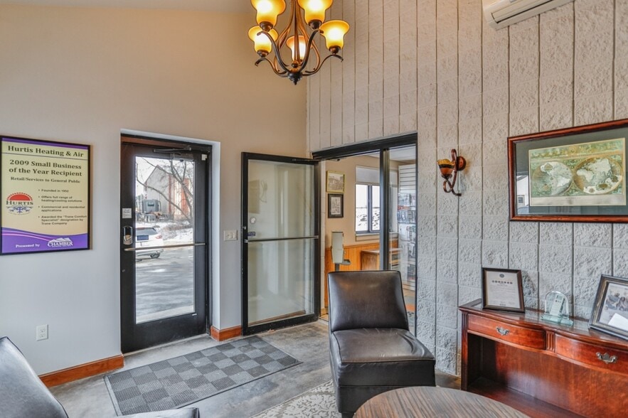 More Photos Of 711 3rd St, Marathon Manufacturing For Sale