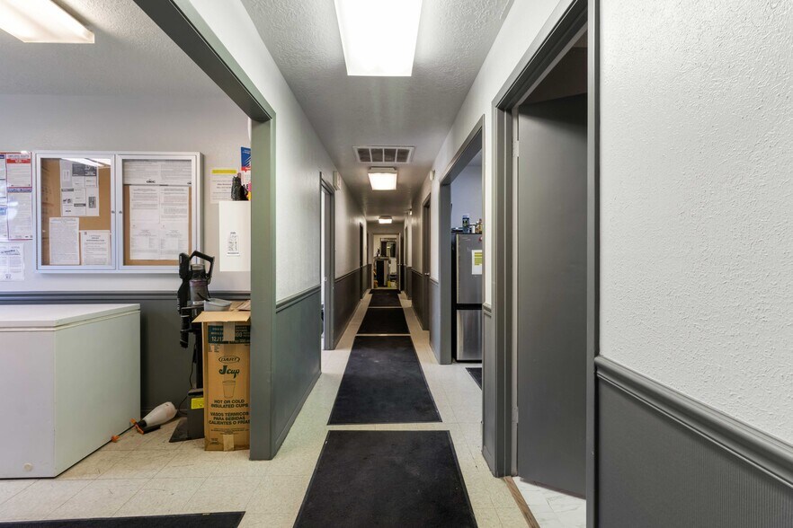 More Photos Of 1707 Graham Rd, College Station Warehouse For Sale