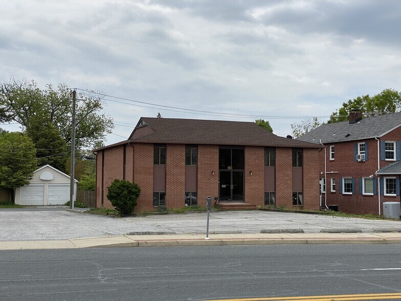 More Photos Of 6607 York Rd, Baltimore Unknown For Lease