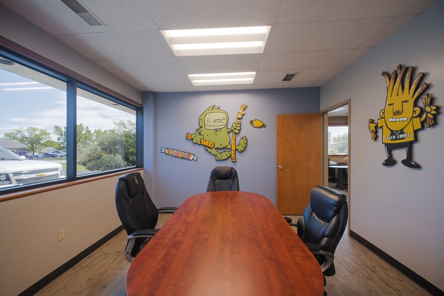 More Photos Of 5237 Commerce Cir, Indianapolis Warehouse For Sale