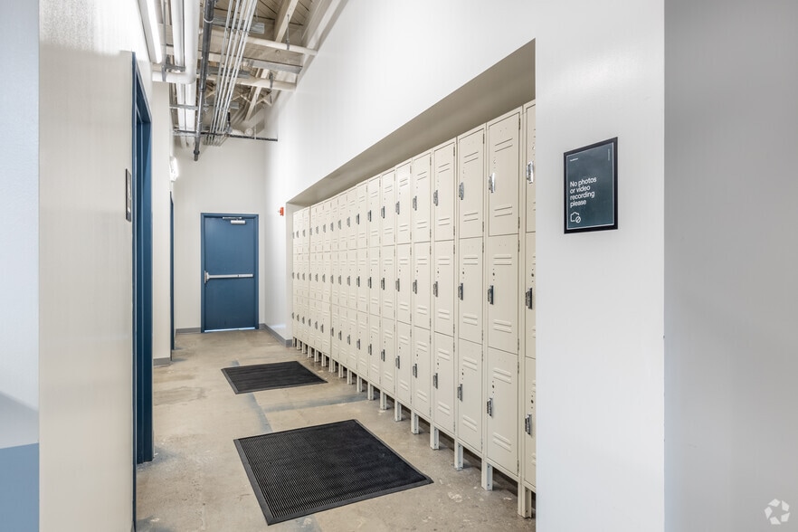 More Photos Of 2000-2014 5th St NE, Washington Warehouse For Lease