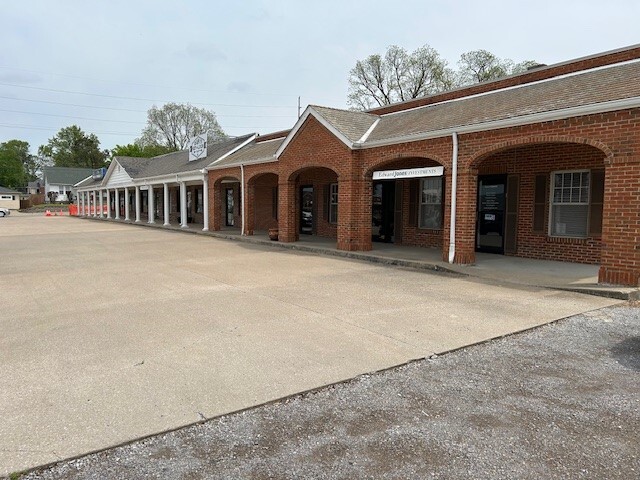 Primary Photo Of 1749 Independence St, Cape Girardeau General Retail For Lease