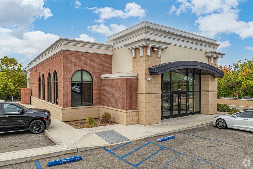 More Photos Of 1705 San Elijo Rd, San Marcos Bank For Lease