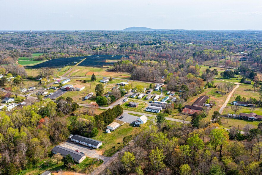 1521 Airport Rhodhiss Rd, Hickory, NC 28601 Manufactured Housing