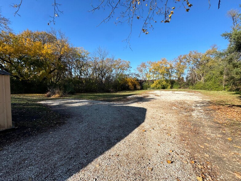 More Photos Of 1806 E Main St, Waukesha Office For Sale