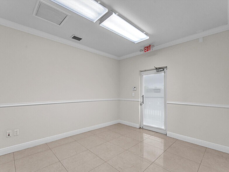 More Photos Of 2470 NW 102nd Pl, Doral Storefront Retail Office For Sale