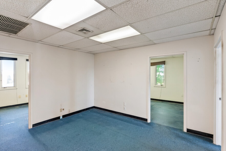 More Photos Of 3859-3871 Plaza Dr, Fairfax Office For Sale