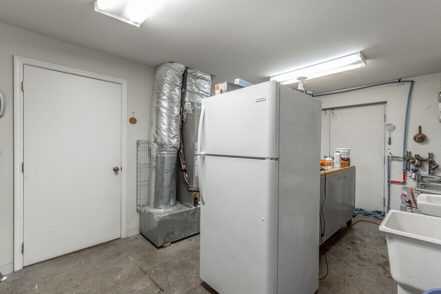 More Photos Of 15781 Rankin Ave, Dunlap Freestanding For Sale