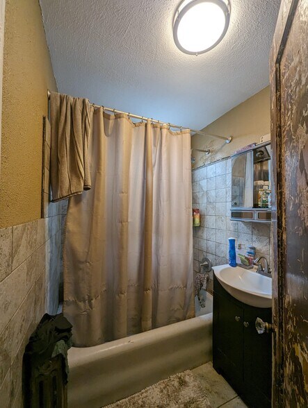 More Photos Of 212 Myrtle Ave, Jersey City Apartments For Sale