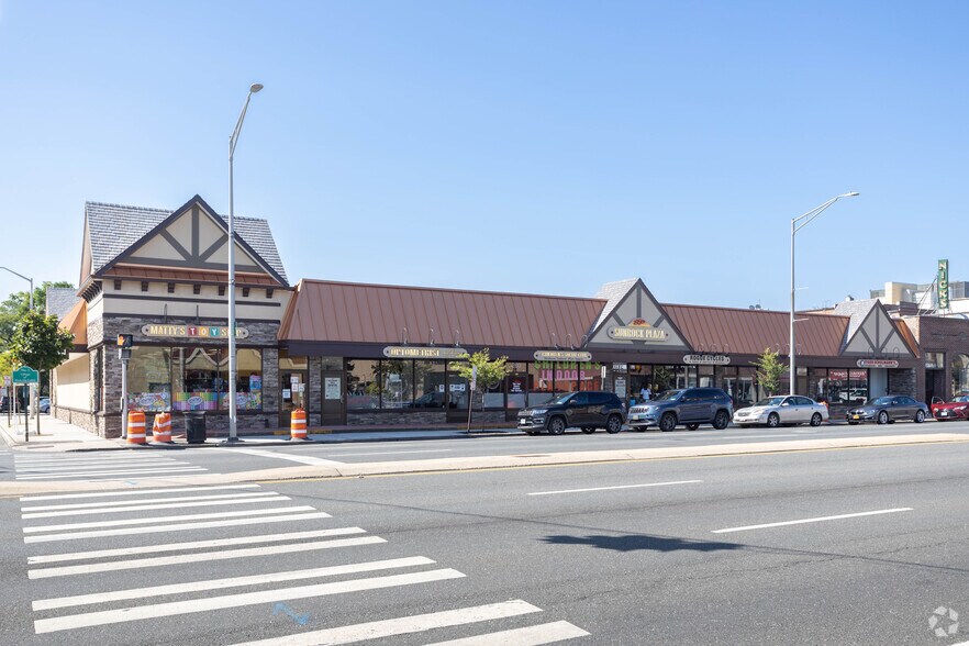 Primary Photo Of 278-284 Sunrise Hwy, Rockville Centre Storefront For Lease