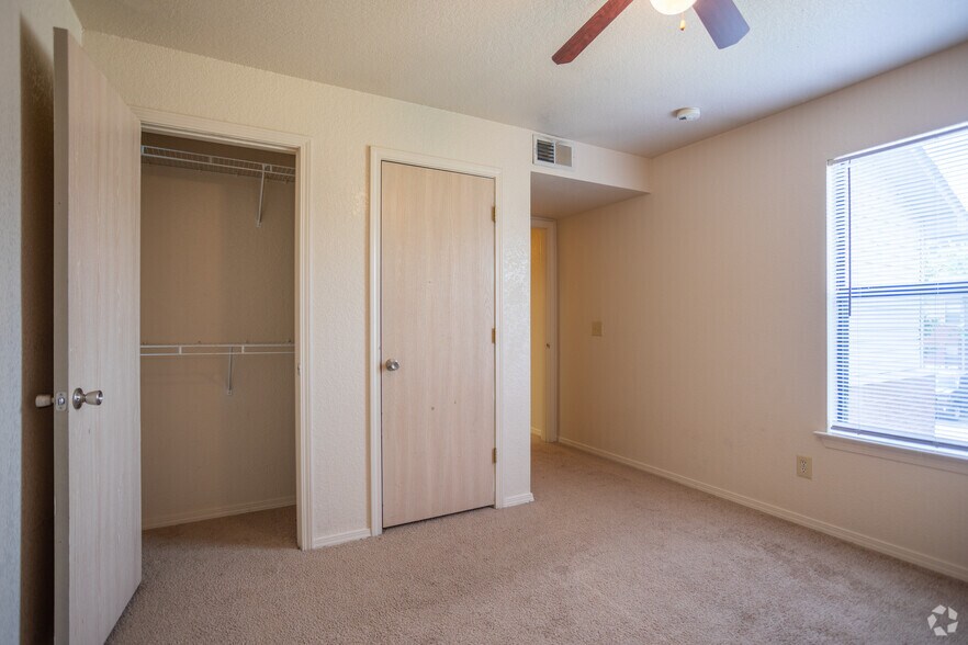 More Photos Of 1636 Raymond Rd, Jackson Apartments For Sale