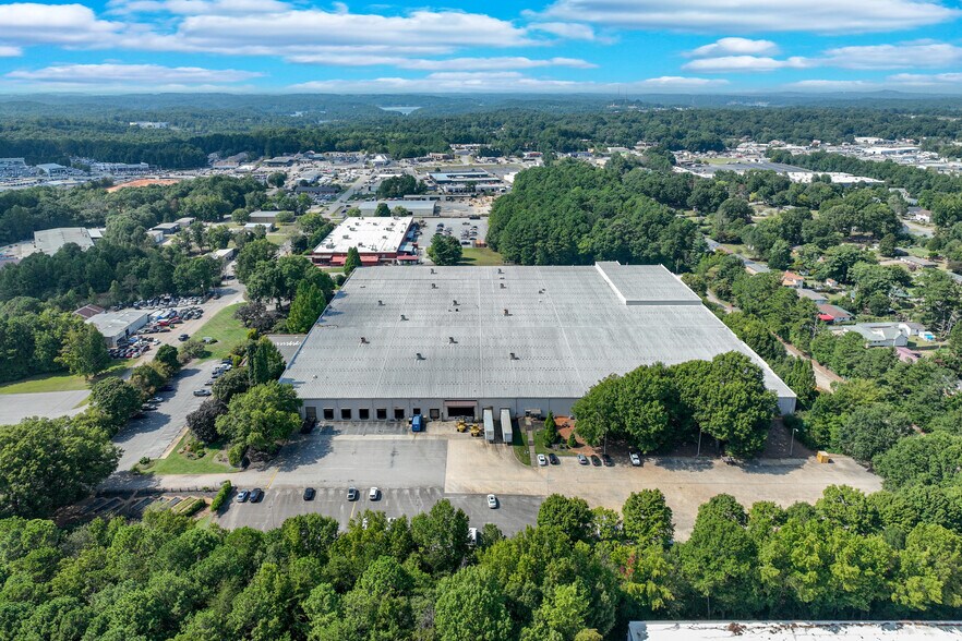 More Photos Of 2375 Murphy Blvd, Gainesville Distribution For Lease