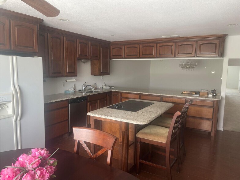 More Photos Of 101 Park Place Cir, Cresson Storefront Retail Office For Sale