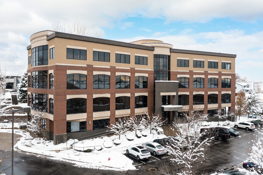 More Photos Of 7440 S Creek Rd, Sandy Office For Lease