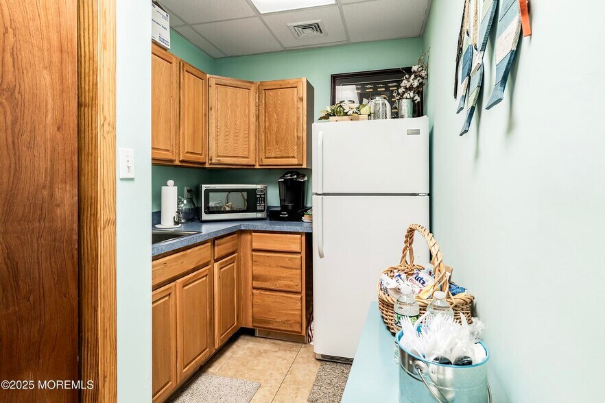 More Photos Of 905 E Bay Ave, Manahawkin Freestanding For Sale