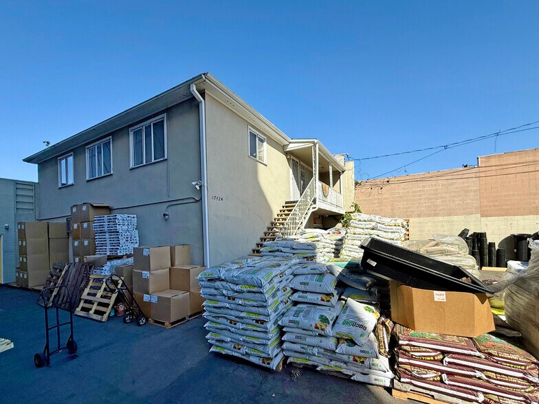 More Photos Of 4738-4742 Woodman Ave, Sherman Oaks Storefront Retail Residential For Sale