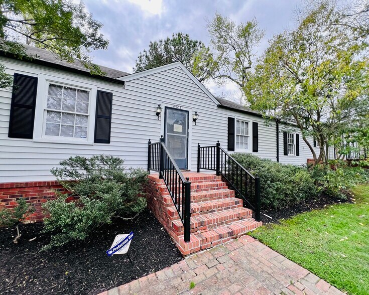 More Photos Of 6403 Mallory Dr, Richmond Office For Sale