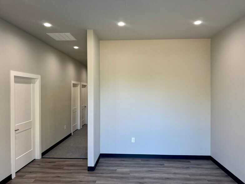 More Photos Of 6426 Colleyville Blvd, Colleyville Office For Sale