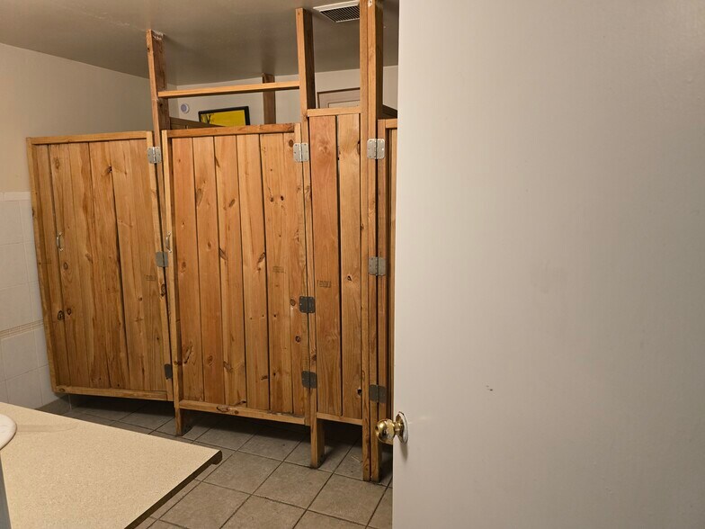 More Photos Of 1600 North Ave, Grand Junction Apartments For Lease