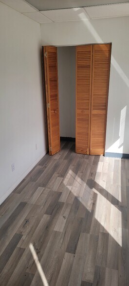 More Photos Of 8750 Exchange Dr, Orlando Warehouse For Lease