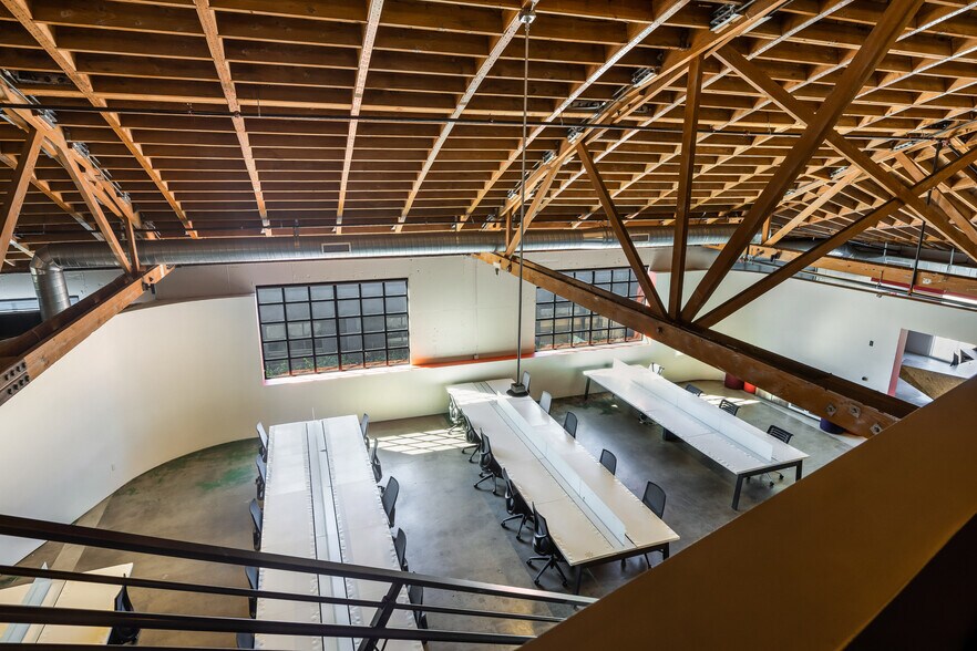 More Photos Of 3644 Eastham Dr, Culver City Loft Creative Space For Lease