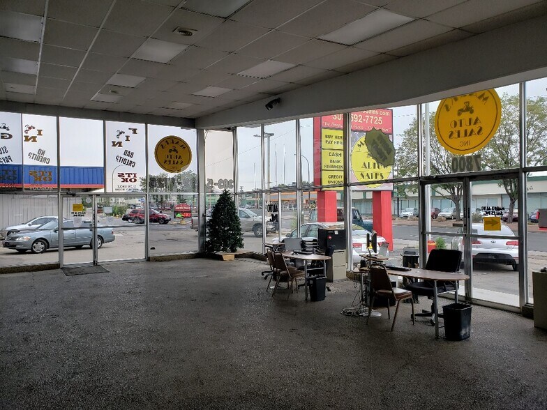 More Photos Of 7800 W Colfax Ave, Lakewood Auto Repair For Sale