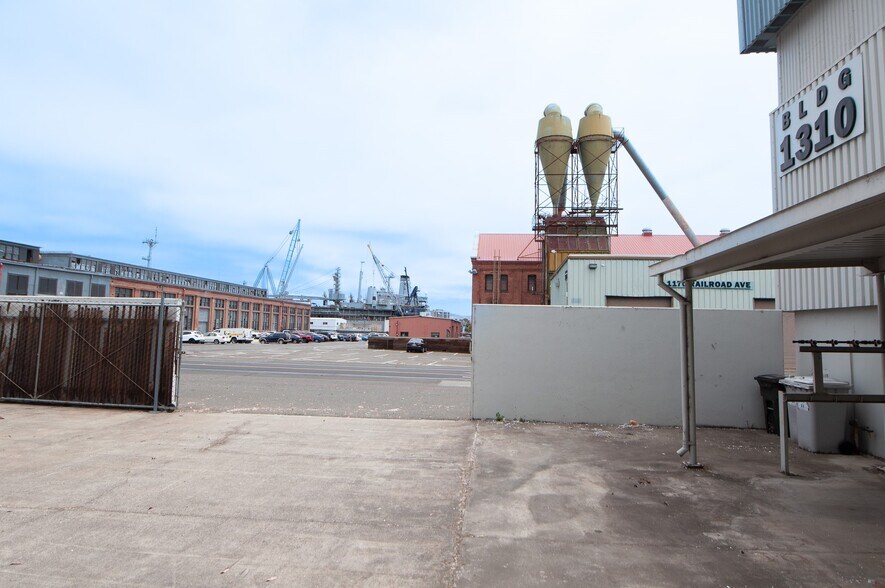 More Photos Of 1175 Railroad Ave, Vallejo Warehouse For Lease